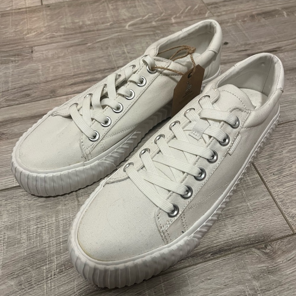 Lace up platform sneakers